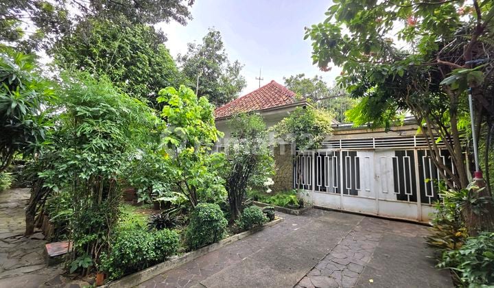 Rumah Menteng Lokasi Bagus, Jakarta Pusat