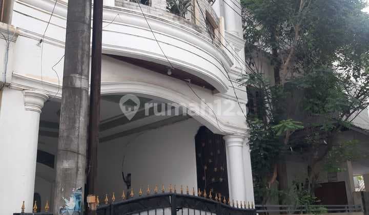 Di Jual Rumah 3 Lantai di Pondok Kelapa Jakarta Timur