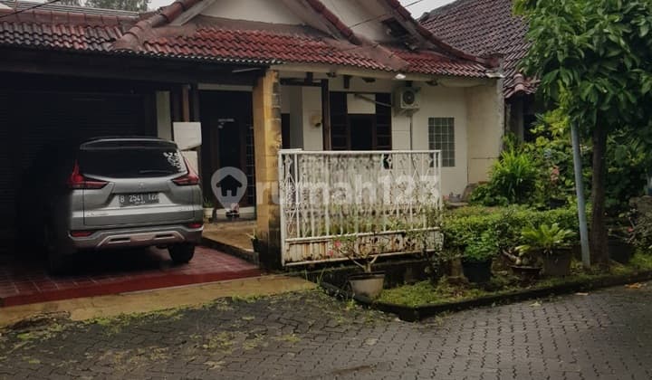 Rumah Dijual Di Perumahan.elit.bougenvile Caman Bekasi Jawa.barat