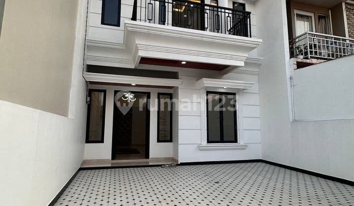 Rumah Jagakarsa Jakarta Desain Bagus Dekat Pintu Tol