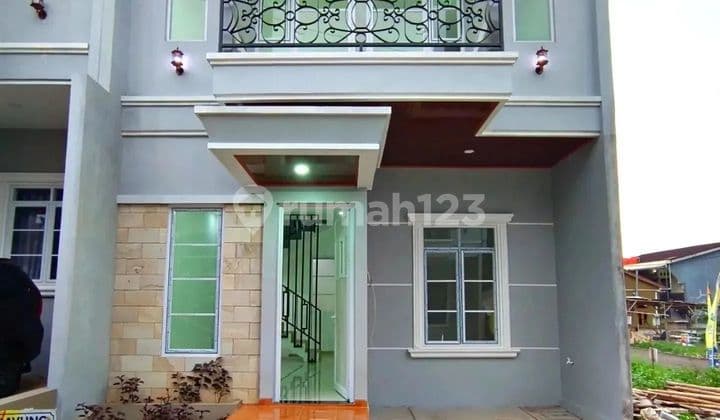 Di jual rumah siap huni dalam komplek di jagakarsa surat Shm