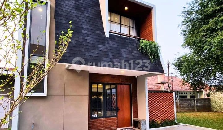 Rumah 2 Lantai Baru dalam komplek di Jalan raya H.Asnawi SHM dekat toll kukusan
