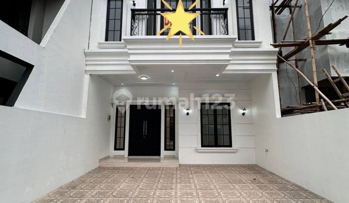 Rumah 3 Lantai Bagus Hadap Timur Dekat Pintu Tol Brigift