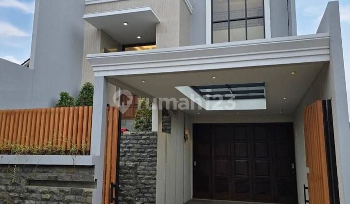 Rumah 3 Lantai Shm Bagus Hadap Timur Di Cilandak Jakarta