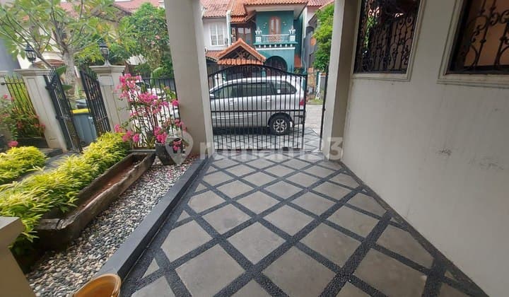 Rumah 1 Lantai Luas Tanah Besar Dekat Mrt Lebak Bulus