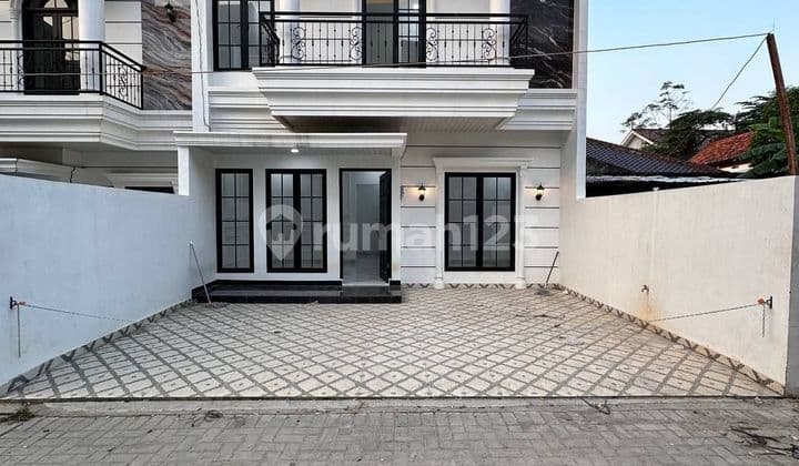 Rumah Shm 2 Lantai Bagus Hadap Selatan Dekat Pintu Tol