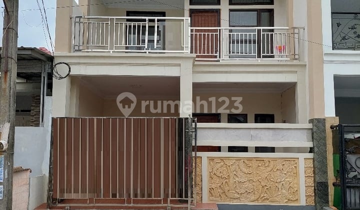 Available Hunian Anggun di Taman Harapan Baru Bekasi (B1019)