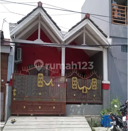 Dijual Rumah di Kompleks Taman Harapan Baru, Kota Bekasi (D0242)
