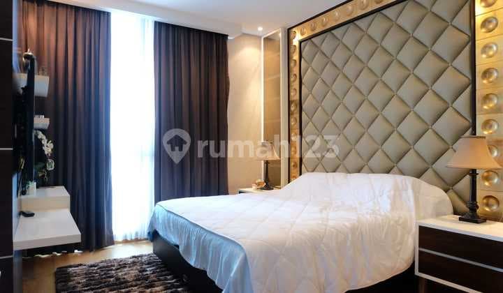 Sewa Apartemen Residences 8 Unit 3 Br Private Lift