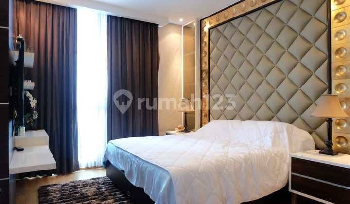 Sewa Apartemen Residences 8 Unit 3 Br Private Lift