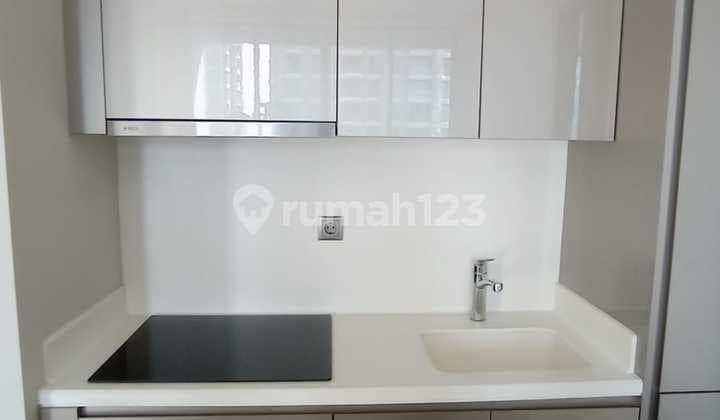 Disewa Murah Apartemen Ditrict 8 2 BR Semi Furnished