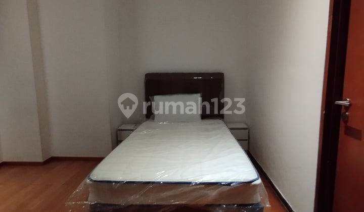 Sewa Apartemen Senopati Suites 2 Br Luas 135 M² Jakarta Selatan