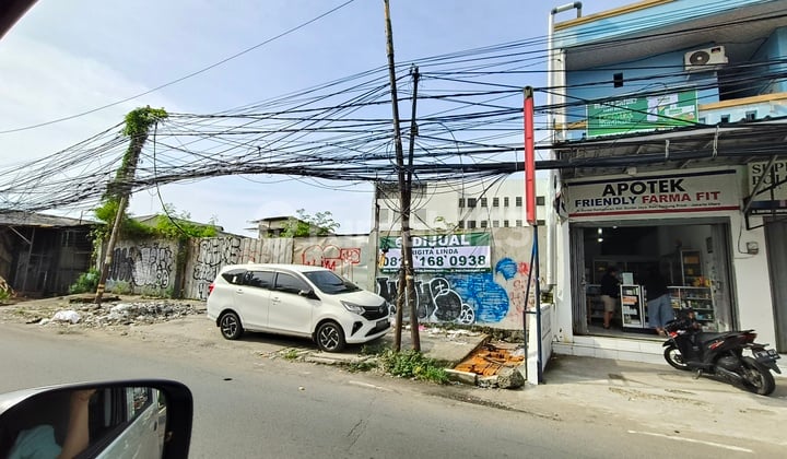 Pinggir Jalan Sunter Kemayoran, Jalan 2 Arah, Ramai