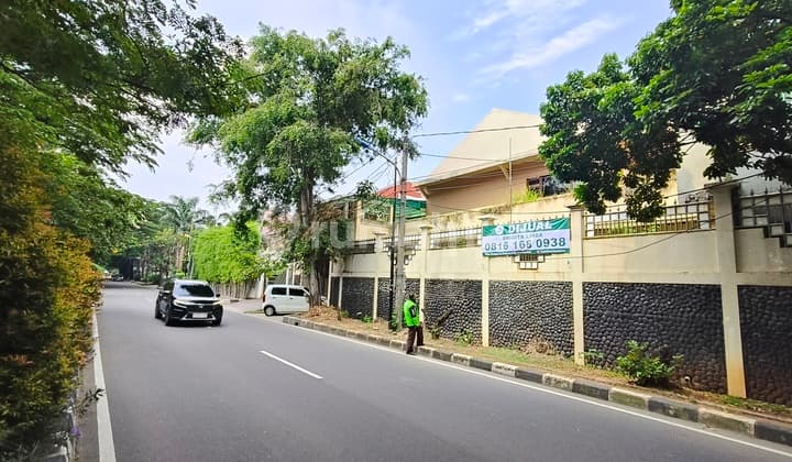 Pinggir Jalan Raya Danau Permai, Komp. Danau Indah Barat