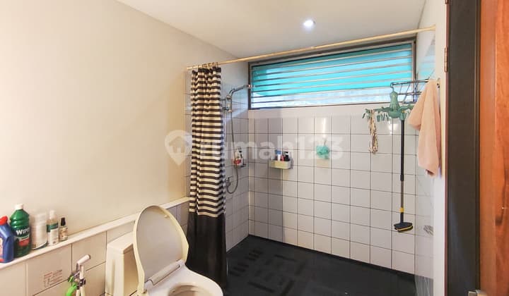 View Taman Danau Crown Golf Phg Summarecon Serpong