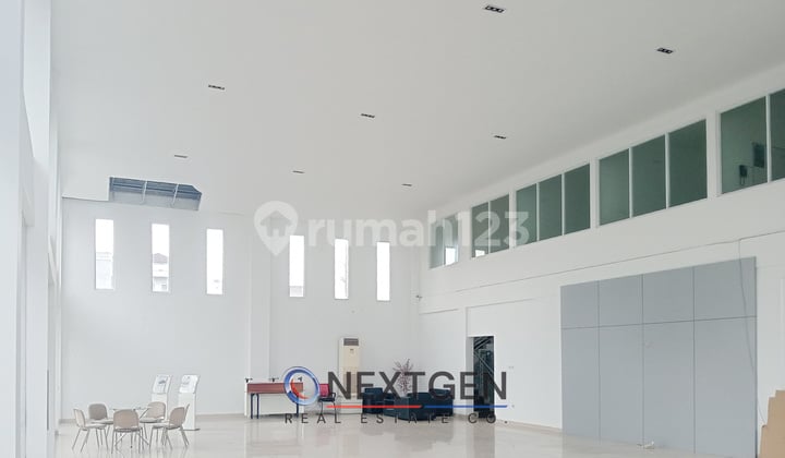 Gedung Ex Showroom Bagus Kota Sukabumi