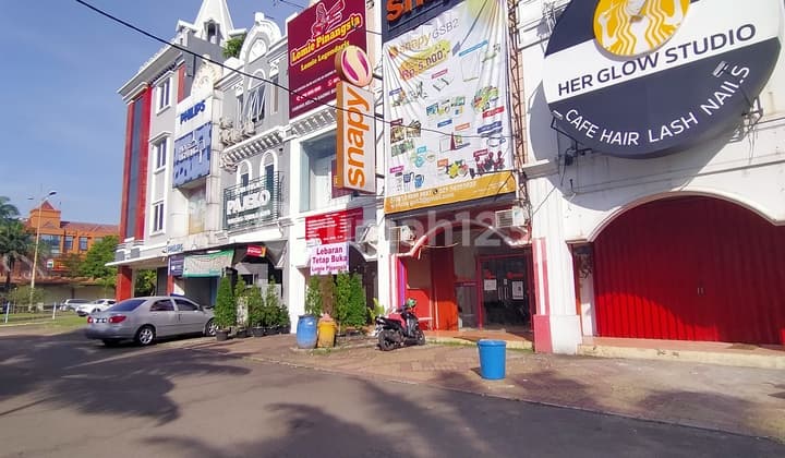 Ruko, 3 Lantai Boulevard Gading Serpong