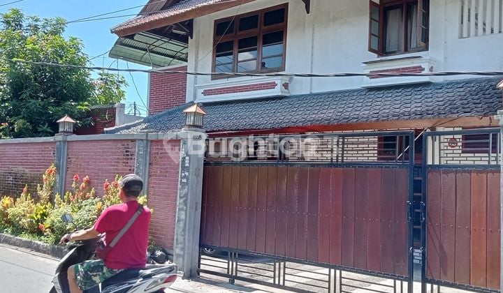 Jual Rumah Lokasi Sangat Strategis Dekat Bandara Include Swimming Pool