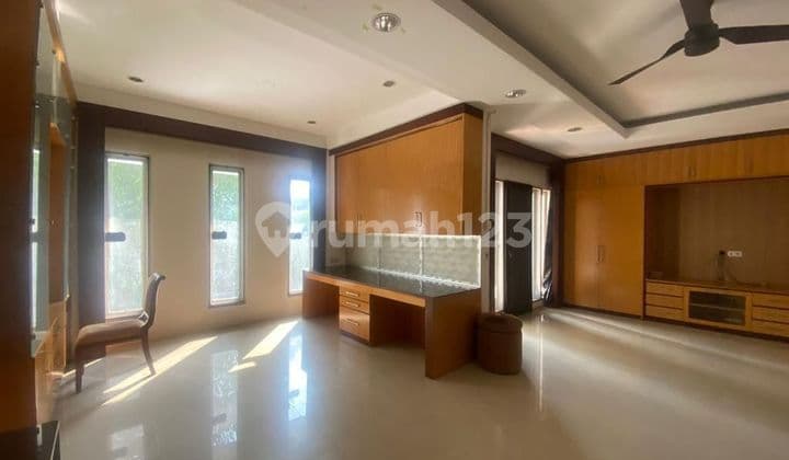 Dijual Rumah Lotus Town House PIK 8 × 27 m Harga 12.9 M