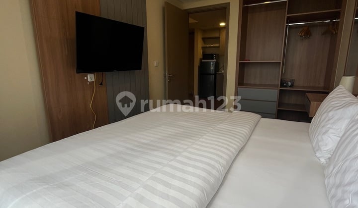 Di Sewa Apartemen Gold Coast Tower Honolulu Lantai 20L