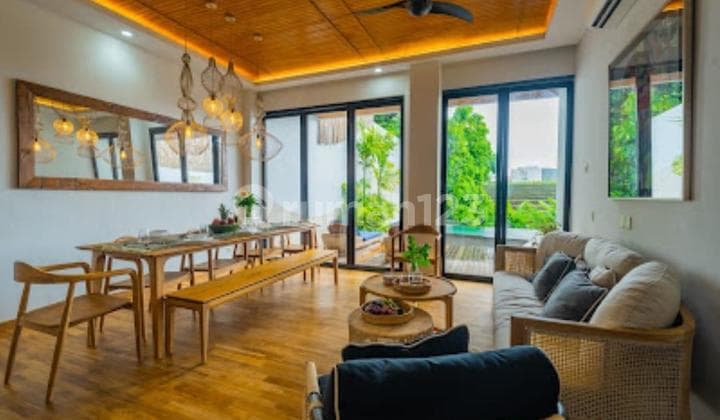 FOR SALE Luxury Villa with Rice Field & River View in Pererenan, Bali