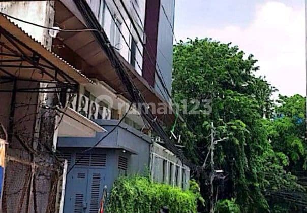Dijual Rumah tua di Kebun Kacang, Jakarta Pusat