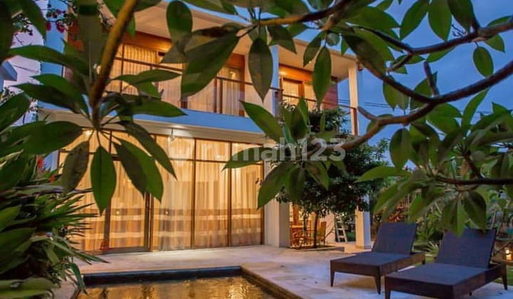 Rv-3302 Freehold 3-Bedroom Beachside Villa With Ocean View In Balian