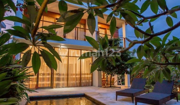 Rv-3302 Freehold 3-Bedroom Beachside Villa With Ocean View In Balian
