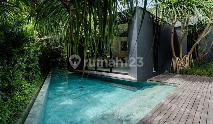 Rv-3286 Monochrome Architectural Sanctuary In Umalas
