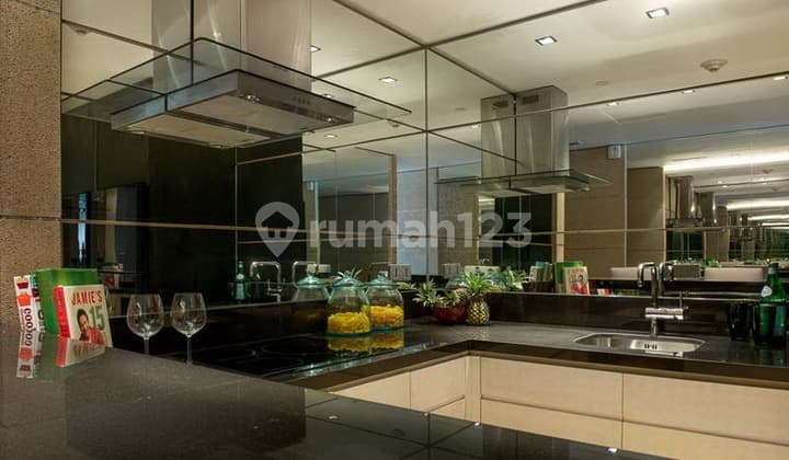 Rv-3056 Luxurious 400 Sqm Penthouse With Stunning Sea Views