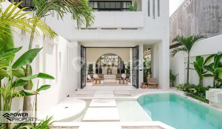 RV-3120 Stylish Mediterranean-Inspired Villa with Private Pool and Modern Elegance in Pererenan