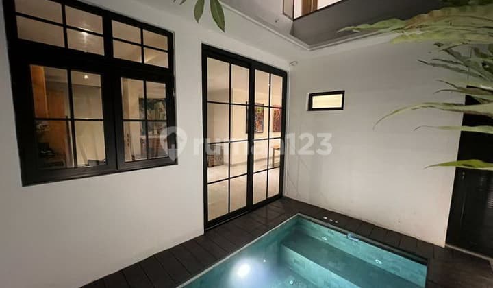 Rv-3320 Modern 3-Bedroom Townhouse With Private Jacuzzi Pool In Prime Seminyak Area