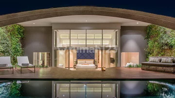 Rv-3056 Luxurious 400 Sqm Penthouse With Stunning Sea Views