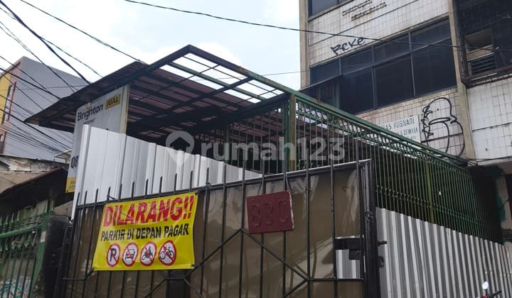 Disewakan Ruko 3 Lantai di Jalan Besar Cipulir