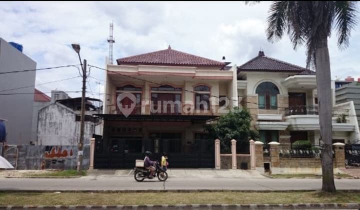 Jual rumah Taman surya
