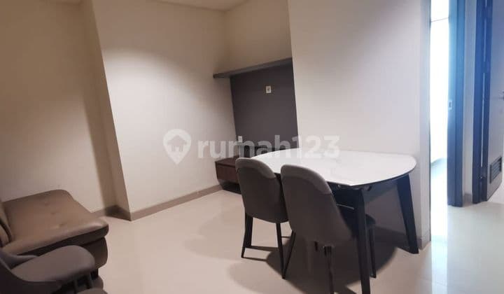 PRAXIS LT 10 FULL FURNISHED LOKASI DI PUSAT KOTA SURABAYA DKT SILOAM