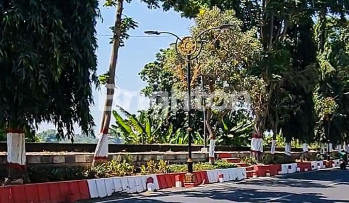 Rumah Lama Hitung tanah di Hayam Wuruk Tengah Kota Surabaya