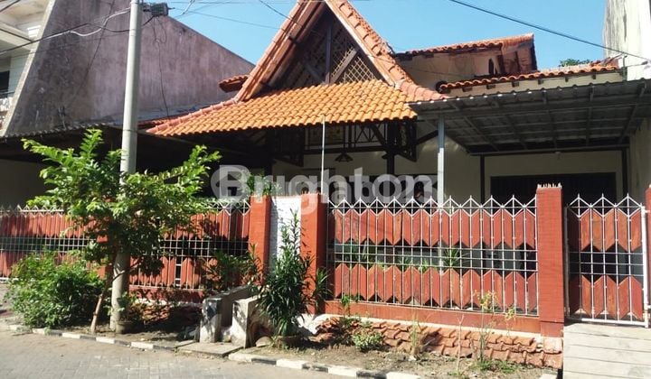 Rumah Second Kertajaya Indah di Pusat Surabaya Timur Dekat Galaxy Mall , RS Dr Soetomo, Kampus dan RS Unair