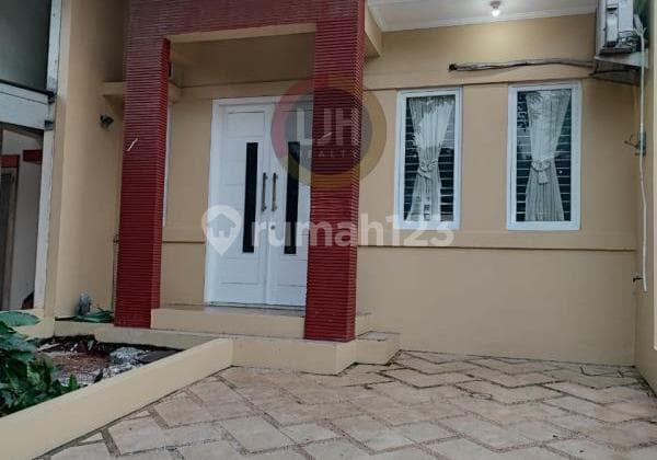 Rumah Mungil Sudah Renov Siap Huni di Perum Legenda Wisata Cibubur, Gunung Putri, Bogor