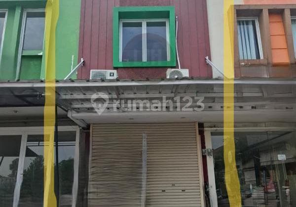 Ruko 2 Lantai Posisi Strategis di Perum Legenda Wisata Cibubur, Gn Putri, Bogor.