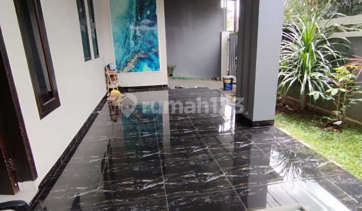 Rumah Bagus 2 Lantai di Komplek Pharmindo