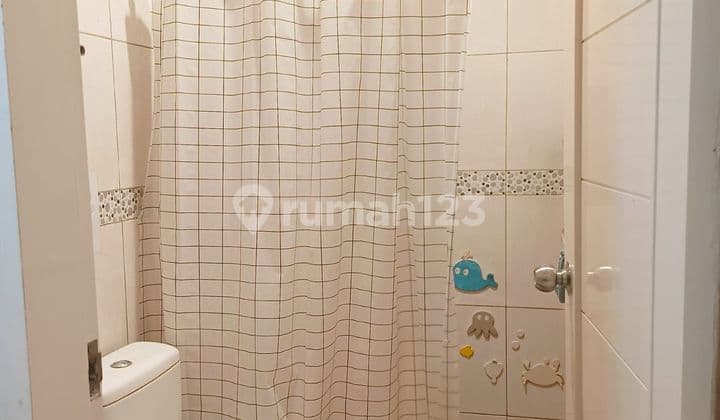 Ruko Suap Pakai di Singgasana Pradana 2 Lantai