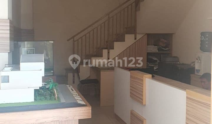 Dijual Cepat Ruko 3 Lantai di Jalan Sunda