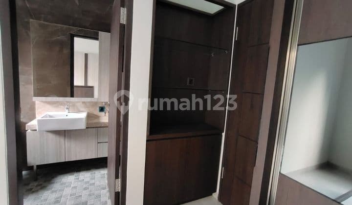 For Sale: 2-Story House in Sayap Pasteur Complex