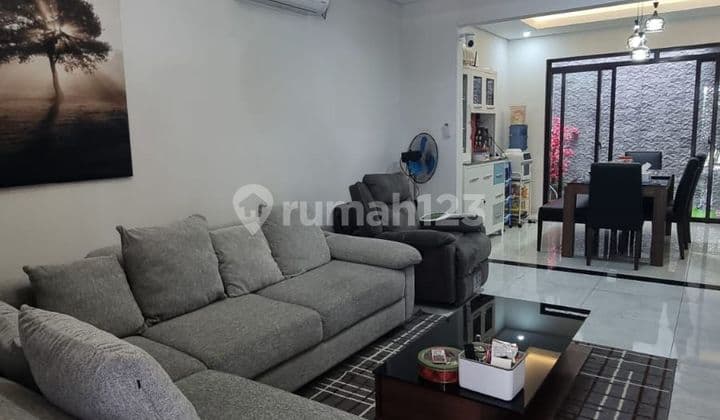 Dijual Rumah 2 Lantai Furnished di Tatar Simakirana