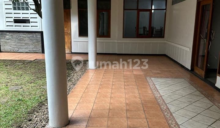 Dijual Rumah Bagus Terawat di Sayap Surya Sumantri