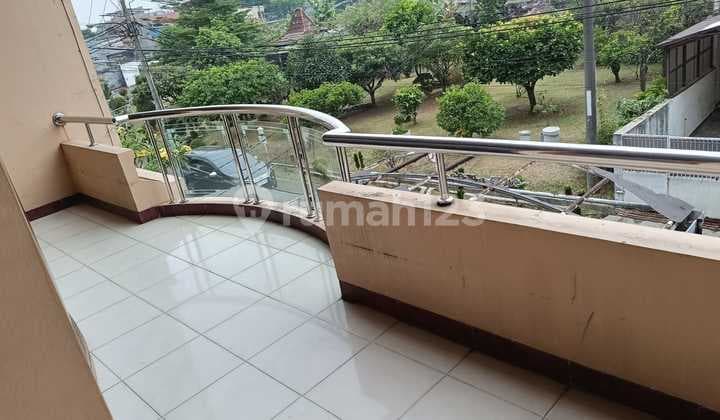 Rumah 2 Lantai Dijual Di Taman Sakura Bandung Siap Huni