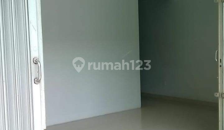 Ruko 2 Lantai Blong di Holis Regency Siap Pakai