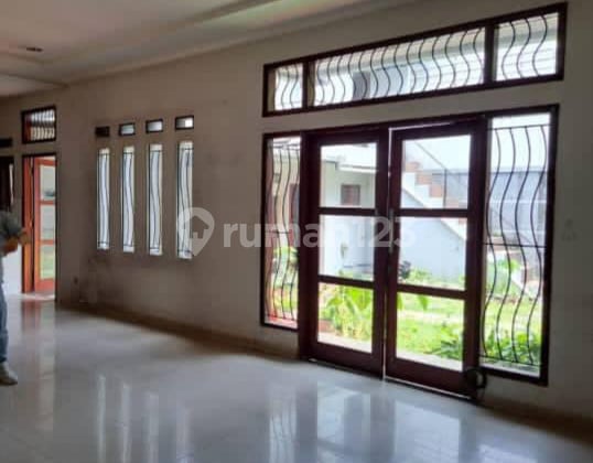 Jual Cepat Rumah 2 Lantai di Batununggal Mulia