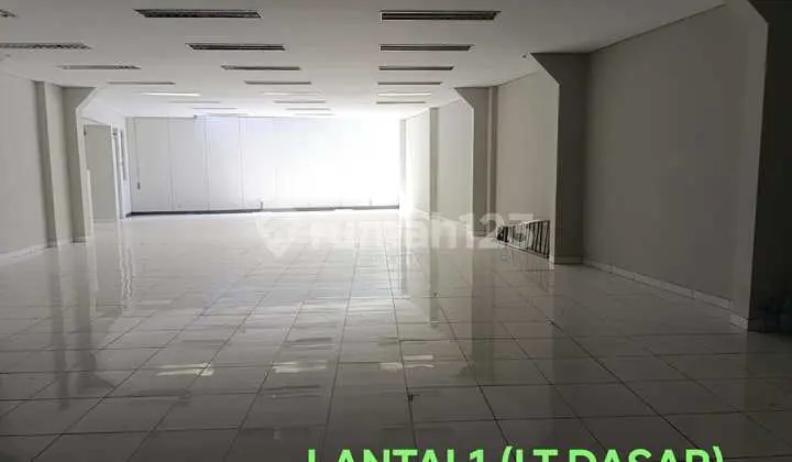 Ruko / Gedung 3 Lantai Siap Pakai di Pungkur Bandung